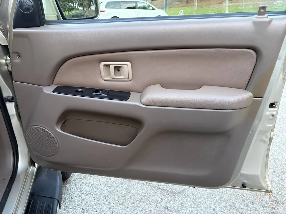 2002 Toyota 4Runner 3rd Gen - Image 11 of 20