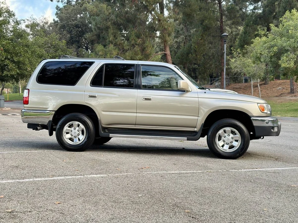 2002 Toyota 4Runner 3rd Gen - Image 2 of 20