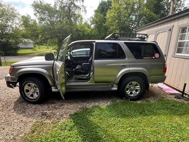 2002 Toyota 4Runner 3rd Gen - Image 2 of 7