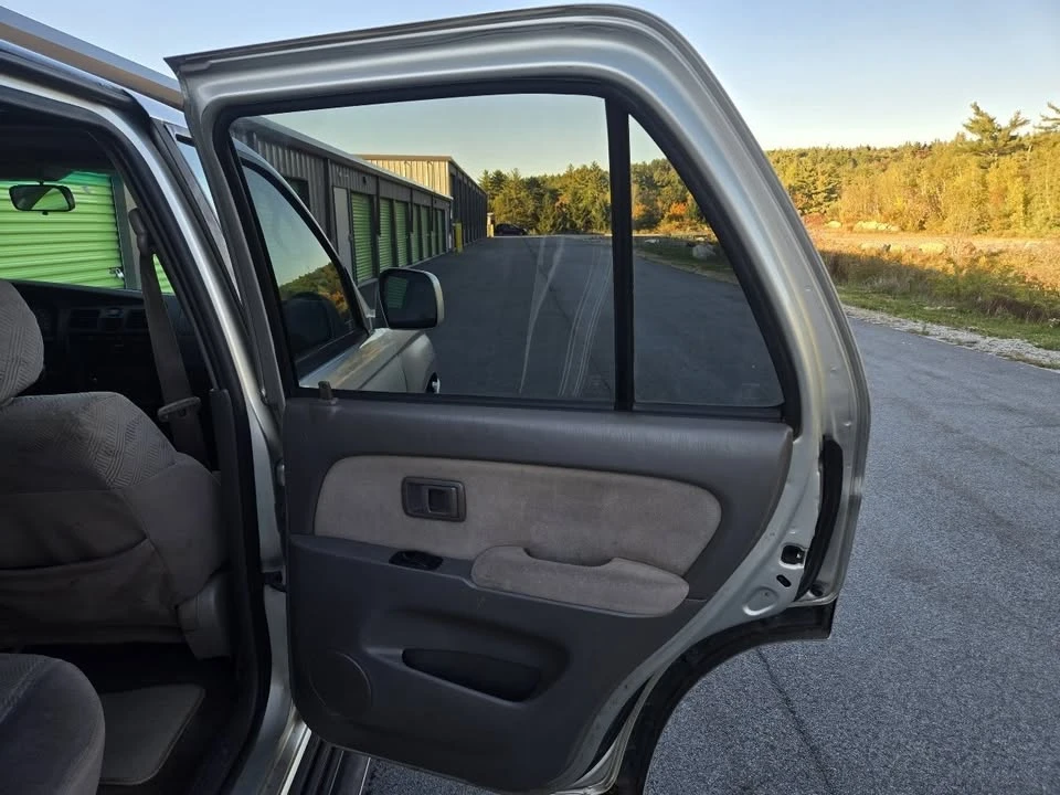 2002 Toyota 4Runner 3rd Gen - Image 11 of 18