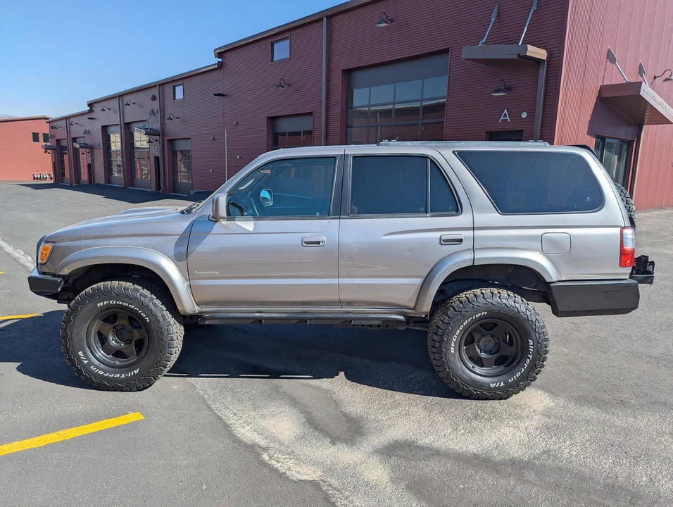 2002 Toyota 4Runner 3rd Gen - Image 8 of 31