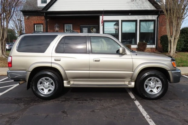 2002 Toyota 4Runner 3rd Gen - Image 3 of 7