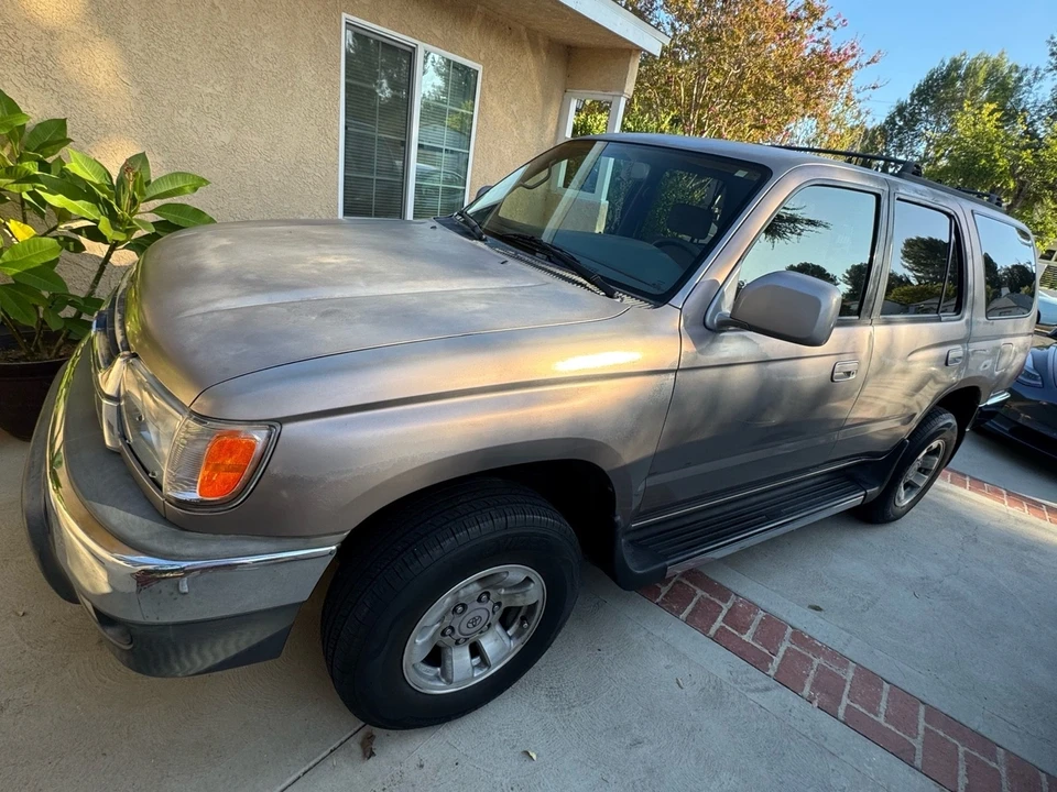 2002 Toyota 4Runner 3rd Gen - Image 2 of 9