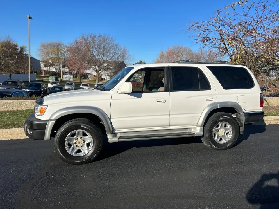 2002 Toyota 4Runner 3rd Gen - Image 2 of 12