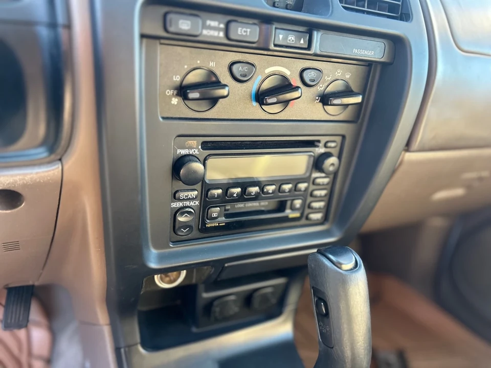 2002 Toyota 4Runner 3rd Gen - Image 12 of 21