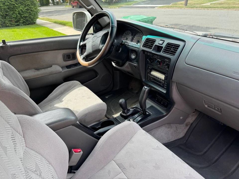 2002 Toyota 4Runner 3rd Gen - Image 6 of 13