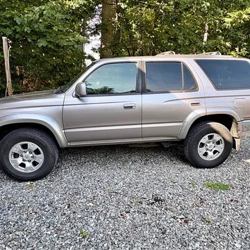 2002 Toyota 4Runner SR5