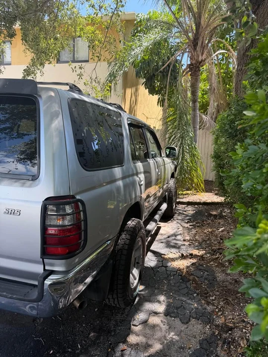 2002 Toyota 4Runner 3rd Gen - Image 4 of 8