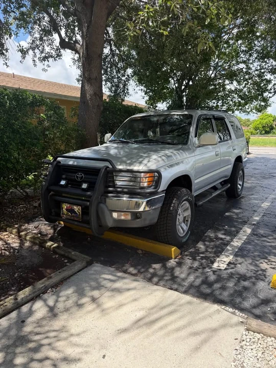 2002 Toyota 4Runner 3rd Gen - Image 2 of 8