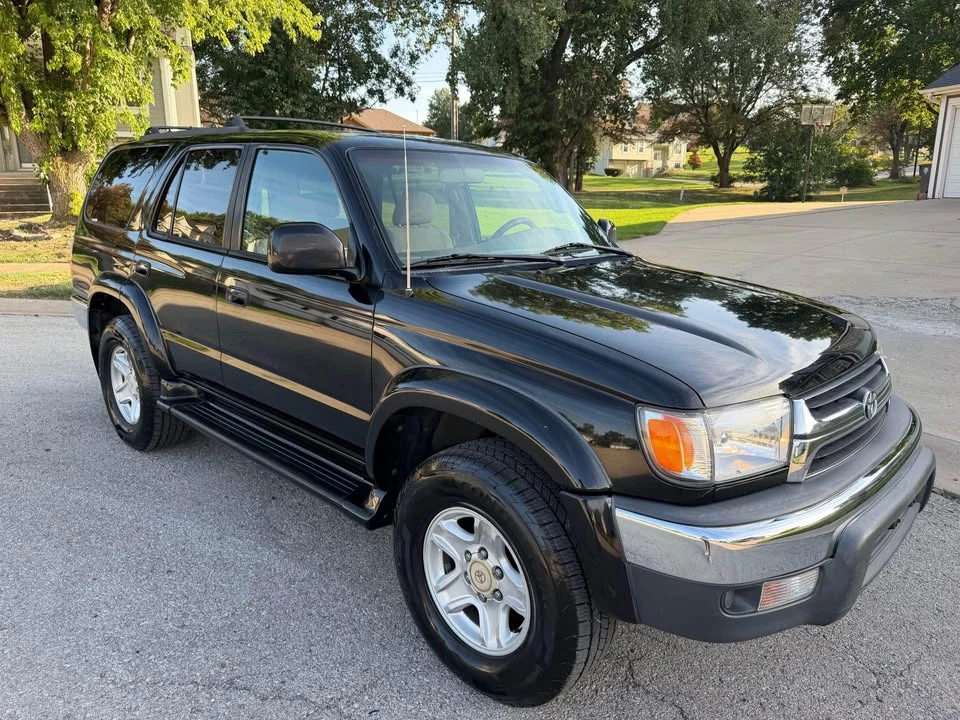 2002 Toyota 4Runner 3rd Gen - Image 3 of 17