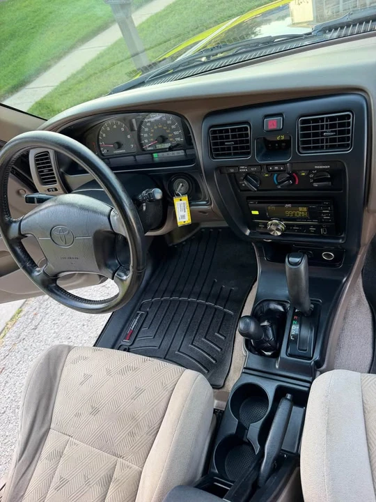 2002 Toyota 4Runner 3rd Gen - Image 13 of 17