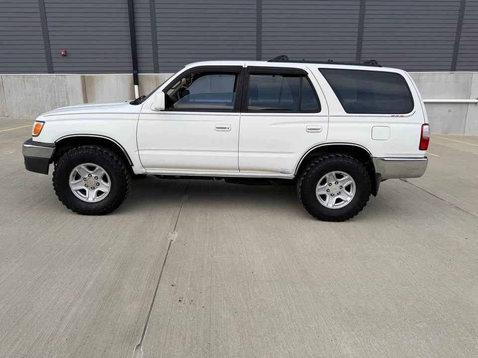 2002 Toyota 4Runner 3rd Gen - Image 5 of 14