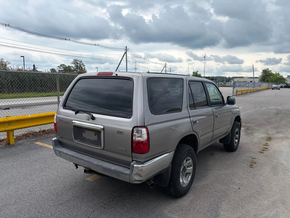 2002 Toyota 4Runner 3rd Gen - Image 8 of 15