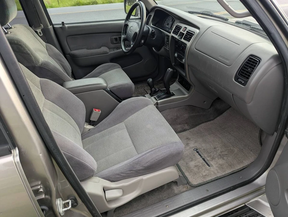 2002 Toyota 4Runner 3rd Gen - Image 13 of 24