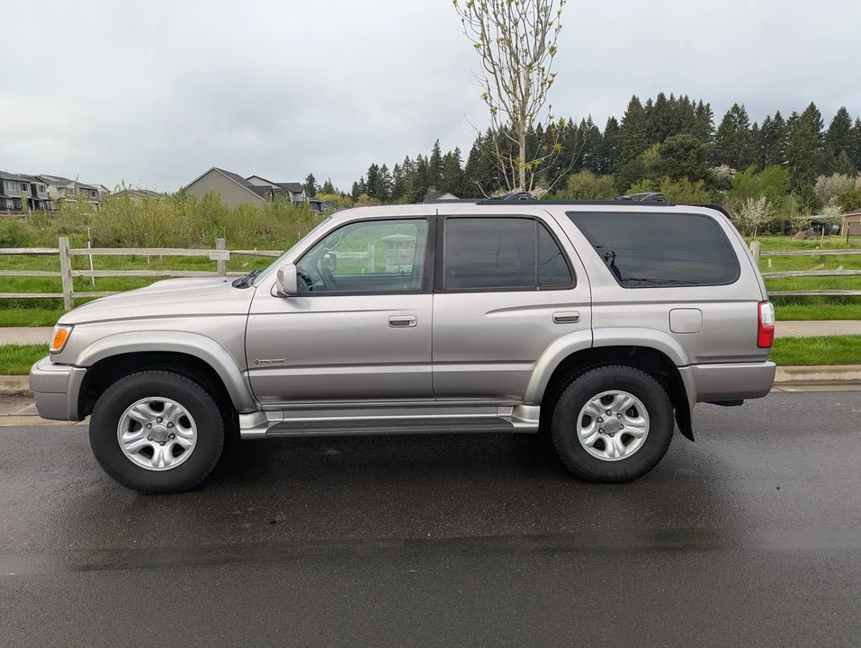 2002 Toyota 4Runner 3rd Gen - Image 2 of 24