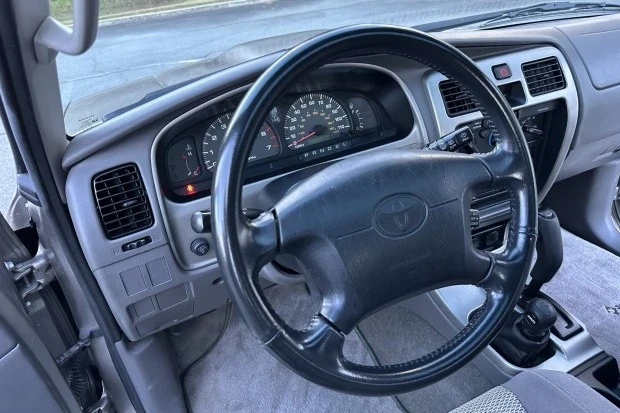 2002 Toyota 4Runner 3rd Gen - Image 5 of 8