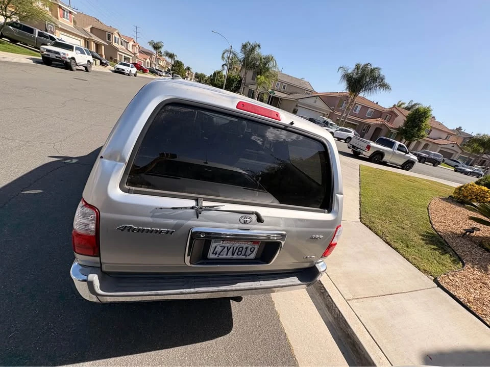 2002 Toyota 4Runner 3rd Gen - Image 4 of 9