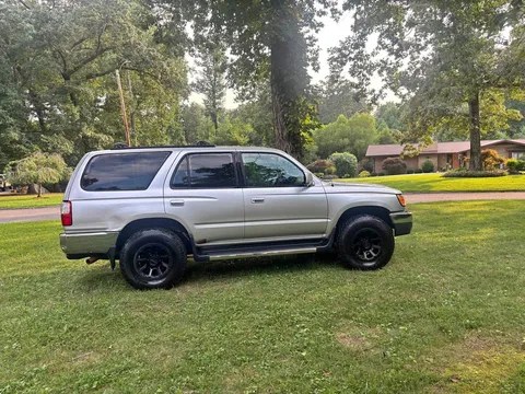 2002 Toyota 4Runner SR5 Sport Utility 2D