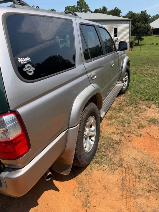 2002 Toyota 4Runner 3rd Gen - Image 3 of 11