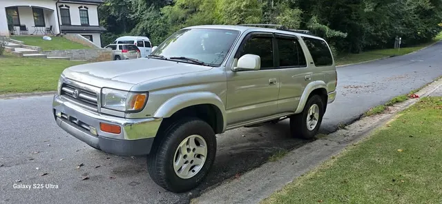2002 Toyota 4Runner SR5 Sport Utility 2D