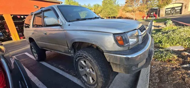 2002 Toyota 4Runner SR5 Sport Utility 2D