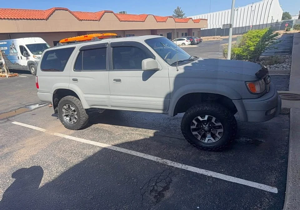 2002 Toyota 4Runner 3rd Gen - Image 12 of 13