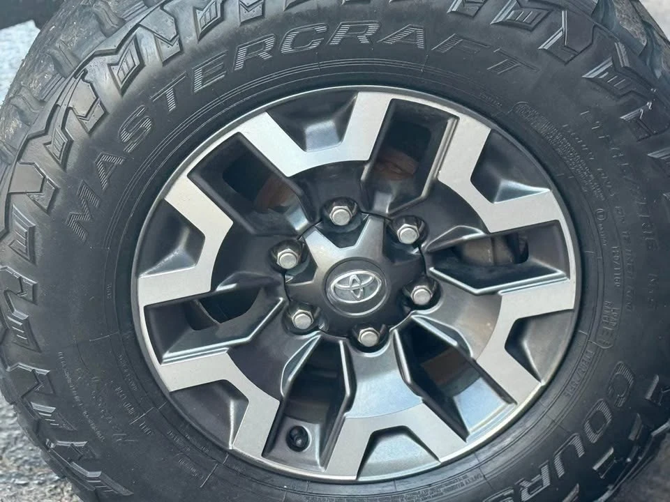 2002 Toyota 4Runner 3rd Gen - Image 9 of 13