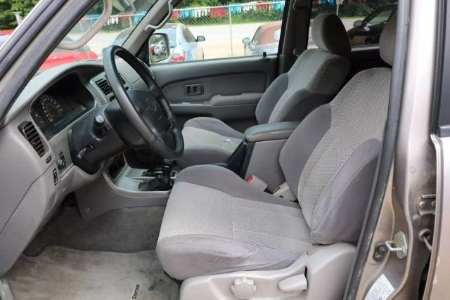 2002 Toyota 4Runner 3rd Gen - Image 9 of 12