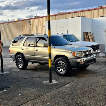 2002 Toyota 4Runner SR5