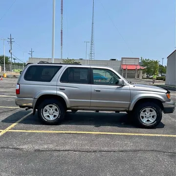 2002 Toyota 4Runner SR5 Sport Utility 4D