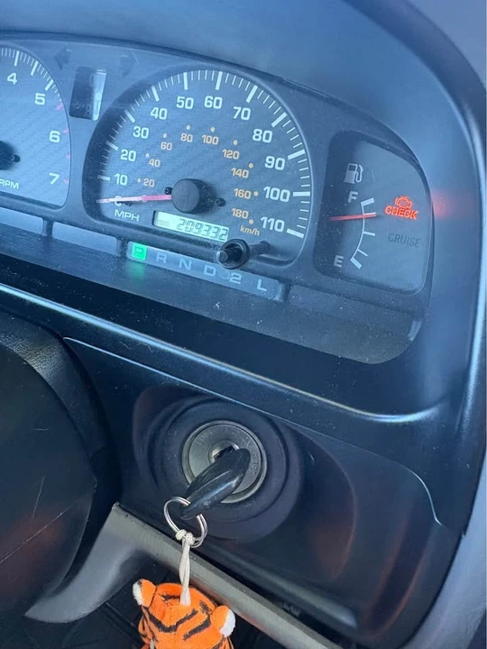 2002 Toyota 4Runner 3rd Gen - Image 7 of 11