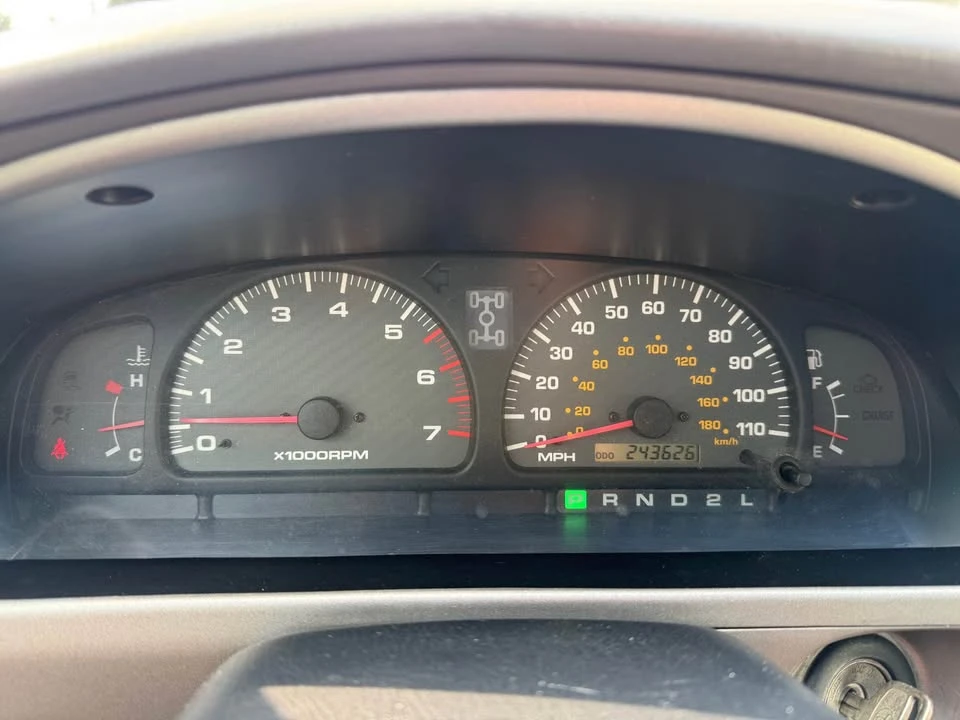 2002 Toyota 4Runner 3rd Gen - Image 9 of 16