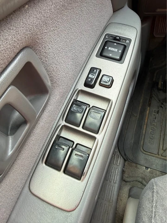 2002 Toyota 4Runner 3rd Gen - Image 10 of 16