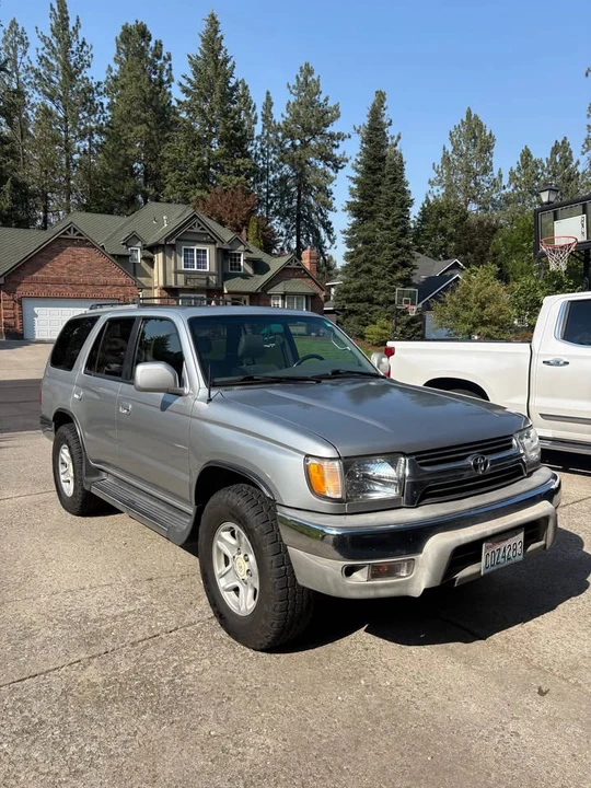2002 Toyota 4Runner 3rd Gen - Image 2 of 10