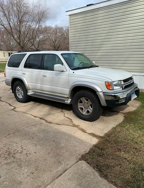 2002 Toyota 4Runner 3rd Gen - Image 2 of 7