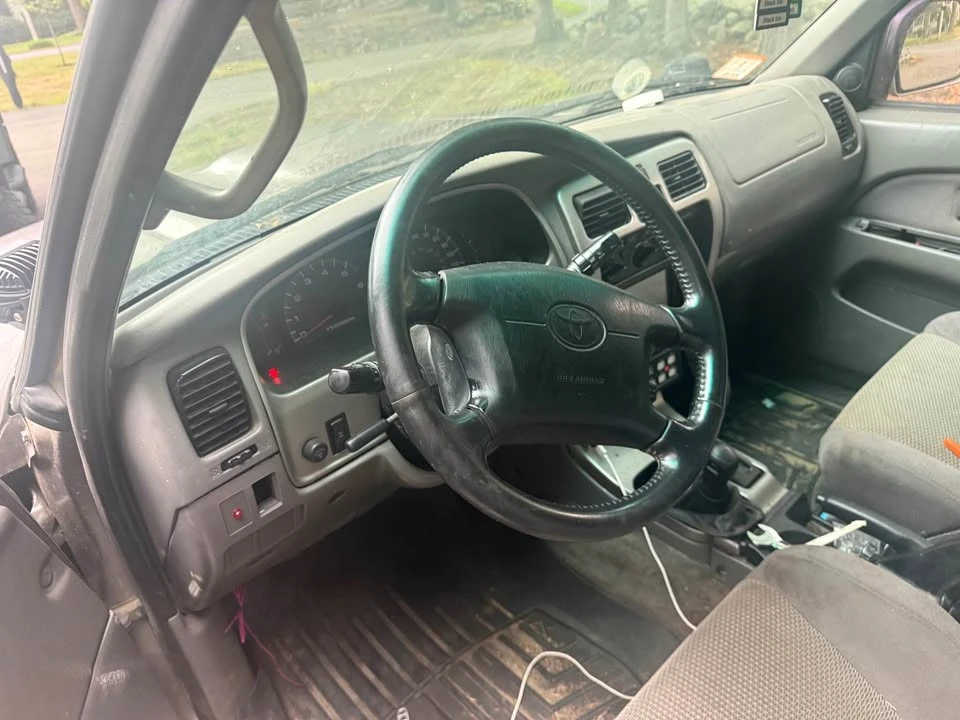 2002 Toyota 4Runner 3rd Gen - Image 9 of 11
