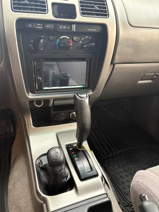 2002 Toyota 4Runner 3rd Gen - Image 5 of 10