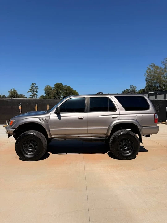 2002 Toyota 4Runner 3rd Gen - Image 4 of 14
