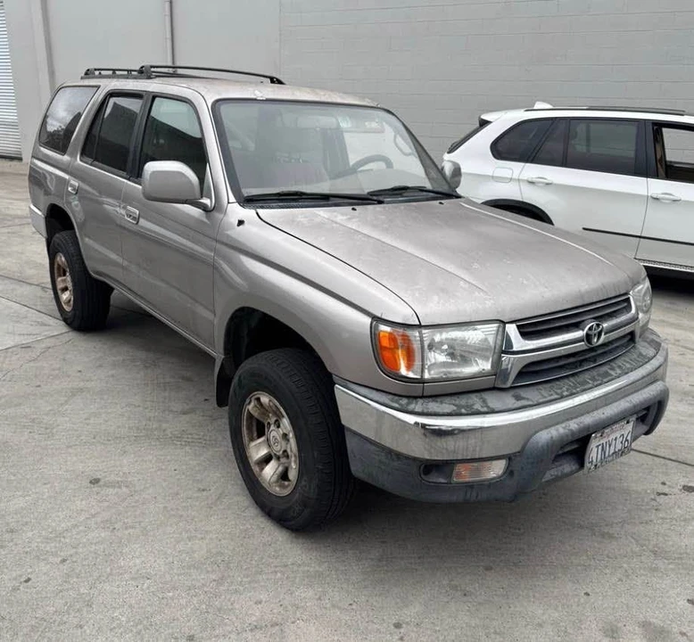 2002 Toyota 4Runner 3rd Gen - Image 2 of 11