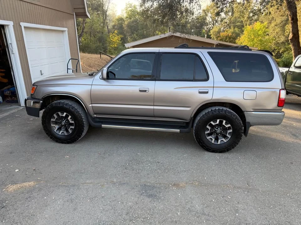2002 Toyota 4Runner 3rd Gen - Image 3 of 8