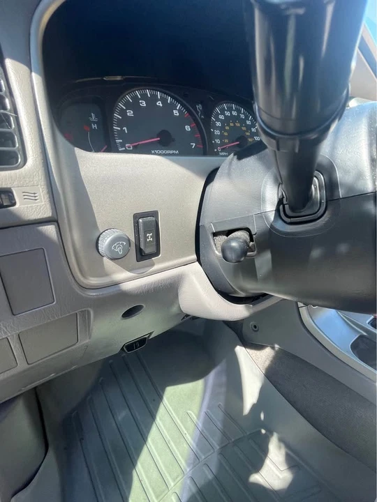 2002 Toyota 4Runner 3rd Gen - Image 5 of 9