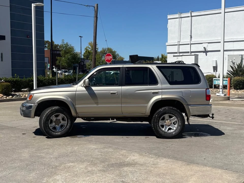 2002 Toyota 4Runner 3rd Gen - Image 2 of 12