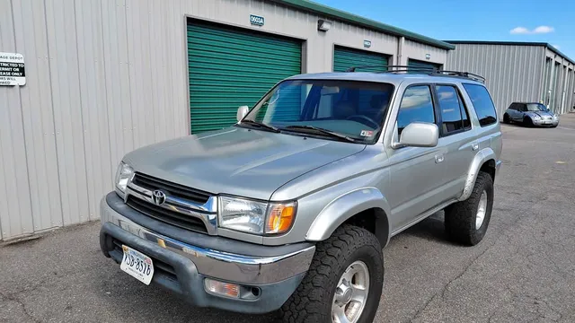2002 Toyota 4Runner SR5 Sport Utility 4D
