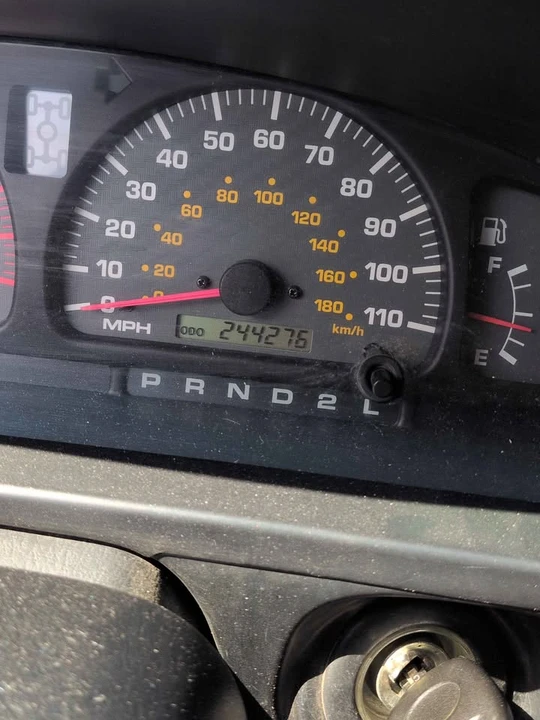 2002 Toyota 4Runner 3rd Gen - Image 11 of 16