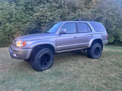 2002 Toyota 4Runner SR5 Sport Utility 4D