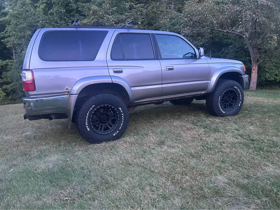 2002 Toyota 4Runner 3rd Gen - Image 4 of 12