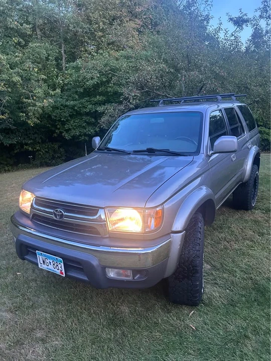 2002 Toyota 4Runner 3rd Gen - Image 2 of 12