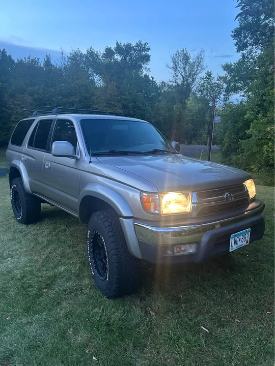 2002 Toyota 4Runner 3rd Gen - Image 6 of 12