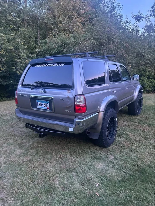 2002 Toyota 4Runner 3rd Gen - Image 5 of 12