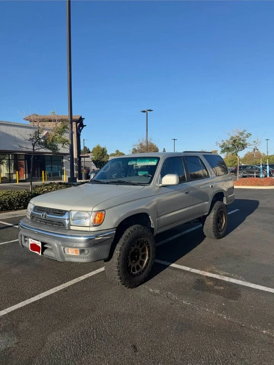 2002 Toyota 4Runner 3rd Gen - Image 3 of 19